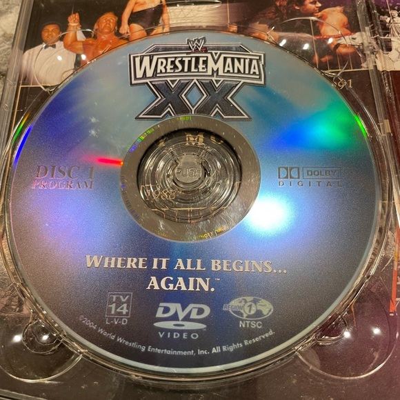 WWE WrestleMania XX DVD 3 disc set - Picture 5 of 8